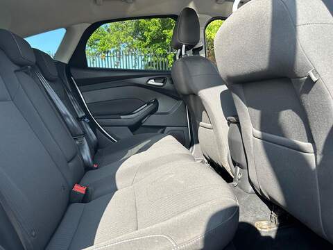 Ford Focus 1.6 TDCi Titanium Hatchback 5dr Diesel Manual Euro 5 (s/s) (115 ps) - U203