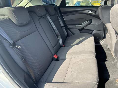 Ford Focus 1.6 TDCi Titanium Hatchback 5dr Diesel Manual Euro 5 (s/s) (115 ps) - U203