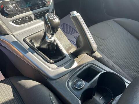 Ford Focus 1.6 TDCi Titanium Hatchback 5dr Diesel Manual Euro 5 (s/s) (115 ps) - U203