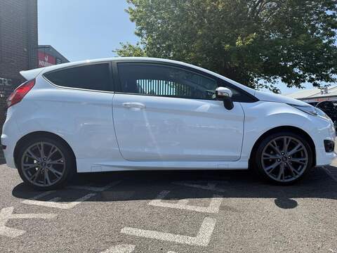 Ford Fiesta 1.0T EcoBoost Zetec S Hatchback 3dr Petrol Manual Euro 6 (s/s) (140 ps) - U204
