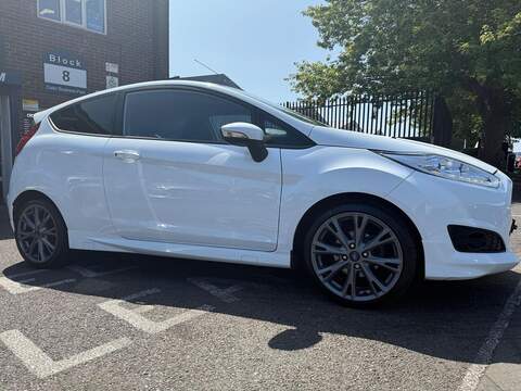 Ford Fiesta 1.0T EcoBoost Zetec S Hatchback 3dr Petrol Manual Euro 6 (s/s) (140 ps) - U204