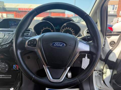 Ford Fiesta 1.0T EcoBoost Zetec S Hatchback 3dr Petrol Manual Euro 6 (s/s) (140 ps) - U204