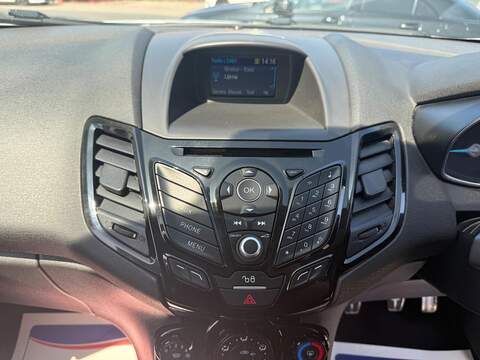 Ford Fiesta 1.0T EcoBoost Zetec S Hatchback 3dr Petrol Manual Euro 6 (s/s) (140 ps) - U204