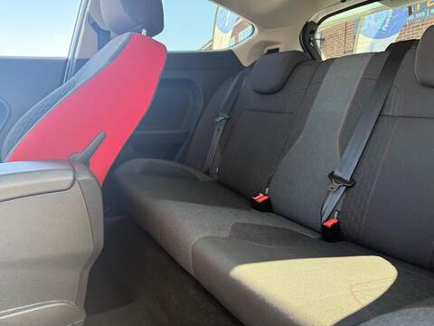 Ford Fiesta 1.0T EcoBoost Zetec S Hatchback 3dr Petrol Manual Euro 6 (s/s) (140 ps) - U204