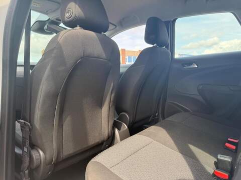 Vauxhall Crossland X 1.2 SE SUV 5dr Petrol Manual Euro 6 (83 ps) - U211