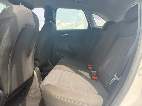 Vauxhall Crossland X 1.2 SE SUV 5dr Petrol Manual Euro 6 (83 ps) - U211