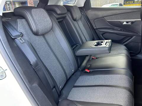 Peugeot 3008 1.5 BlueHDi Allure SUV 5dr Diesel Manual Euro 6 (s/s) (130 ps) - U212