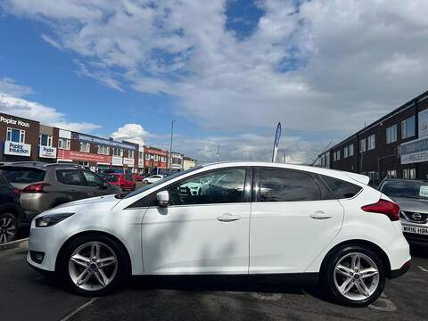 Ford Focus 1.0T EcoBoost Zetec Hatchback 5dr Petrol Manual Euro 6 (s/s) (125 ps) - U214