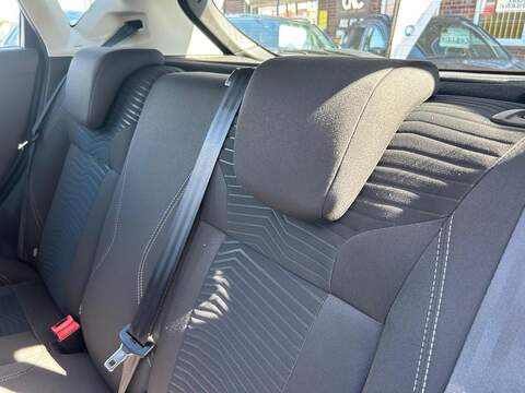 Ford Fiesta 1.0T EcoBoost Zetec Hatchback 5dr Petrol Manual Euro 6 (s/s) (100 ps) - U219