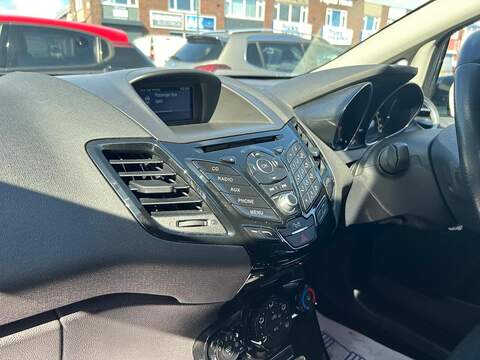Ford Fiesta 1.0T EcoBoost Zetec Hatchback 5dr Petrol Manual Euro 6 (s/s) (100 ps) - U219