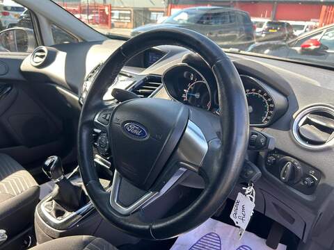 Ford Fiesta 1.0T EcoBoost Zetec Hatchback 5dr Petrol Manual Euro 6 (s/s) (100 ps) - U219