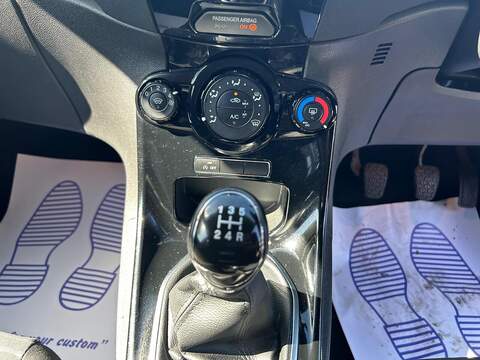 Ford Fiesta 1.0T EcoBoost Zetec Hatchback 5dr Petrol Manual Euro 6 (s/s) (100 ps) - U219