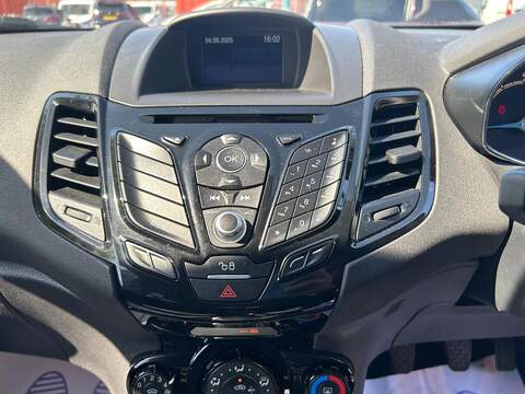 Ford Fiesta 1.0T EcoBoost Zetec Hatchback 5dr Petrol Manual Euro 6 (s/s) (100 ps) - U219