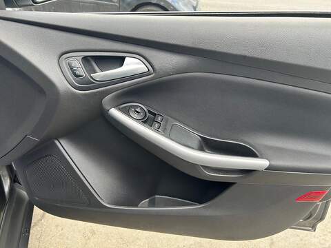 Ford Focus Focus 1.5 TDCi Zetec Euro 6 (s/s) 5dr - U22