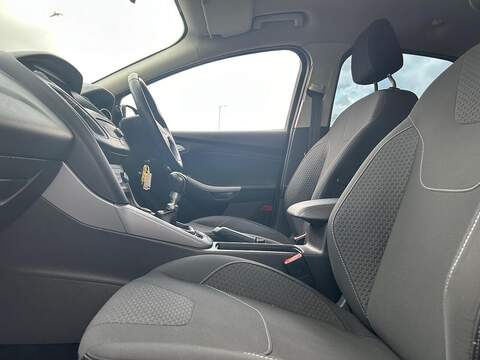 Ford Focus Focus 1.5 TDCi Zetec Euro 6 (s/s) 5dr - U22