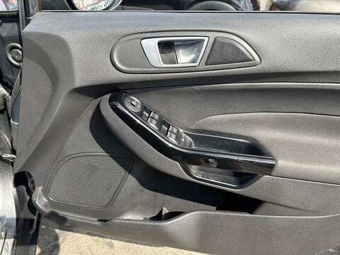 Ford Fiesta 1.0T EcoBoost Titanium X Hatchback 5dr Petrol Manual Euro 6 (s/s) (125 ps) - U223