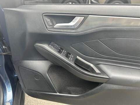 Ford Focus 1.0T EcoBoost MHEV Titanium Edition Hatchback 5dr Petrol Manual Euro 6 (s/s) (125 ps) - U224