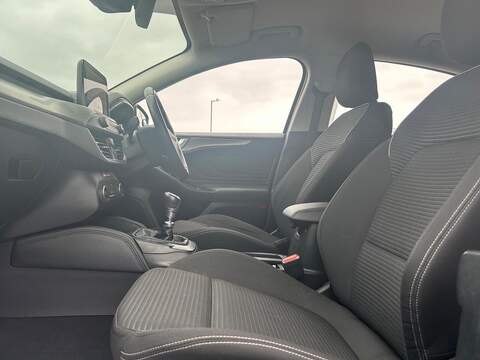 Ford Focus 1.0T EcoBoost MHEV Titanium Edition Hatchback 5dr Petrol Manual Euro 6 (s/s) (125 ps) - U224