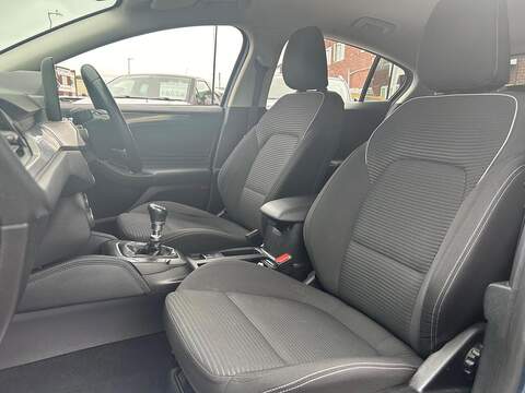 Ford Focus 1.0T EcoBoost MHEV Titanium Edition Hatchback 5dr Petrol Manual Euro 6 (s/s) (125 ps) - U224