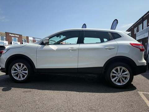 Nissan Qashqai Qashqai Acenta SUV 1 Manual Diesel - U229