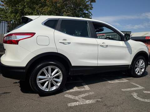 Nissan Qashqai Qashqai Acenta SUV 1 Manual Diesel - U229