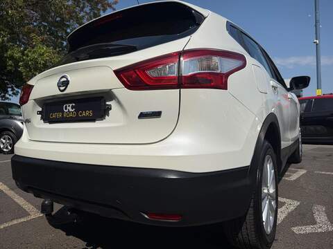 Nissan Qashqai Qashqai Acenta SUV 1 Manual Diesel - U229