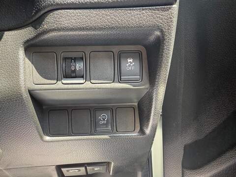 Nissan Qashqai Qashqai Acenta SUV 1 Manual Diesel - U229