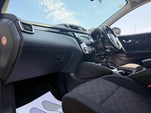 Nissan Qashqai Qashqai Acenta SUV 1 Manual Diesel - U229