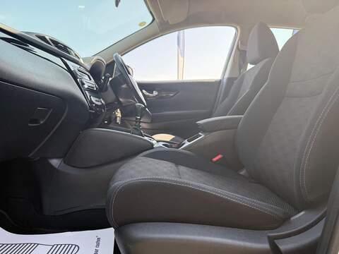 Nissan Qashqai Qashqai Acenta SUV 1 Manual Diesel - U229