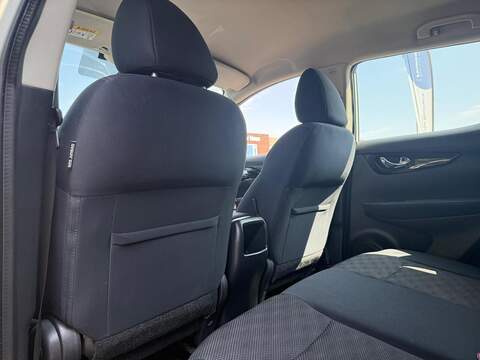 Nissan Qashqai Qashqai Acenta SUV 1 Manual Diesel - U229