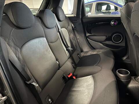 MINI Hatch Hatch 2.0 Cooper SD Euro 6 (s/s) 5dr - U23