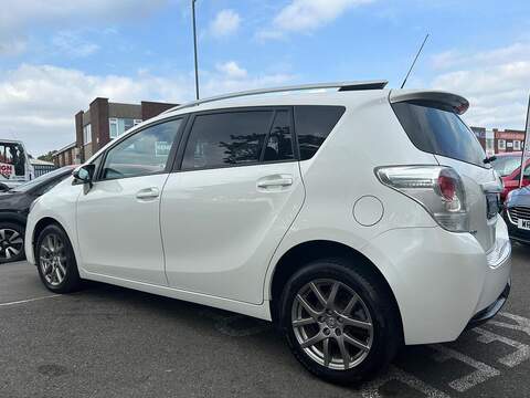 Toyota Verso 2.0 D-4D Excel MPV 5dr Diesel Manual Euro 5 (126 ps) - U232