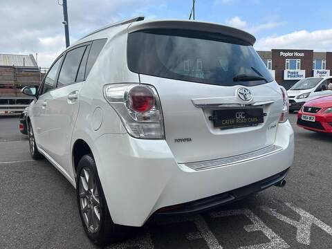 Toyota Verso 2.0 D-4D Excel MPV 5dr Diesel Manual Euro 5 (126 ps) - U232