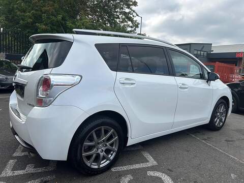 Toyota Verso 2.0 D-4D Excel MPV 5dr Diesel Manual Euro 5 (126 ps) - U232