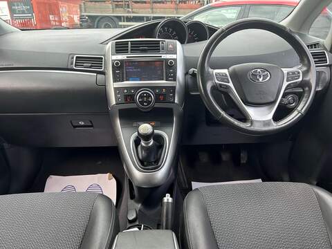 Toyota Verso 2.0 D-4D Excel MPV 5dr Diesel Manual Euro 5 (126 ps) - U232