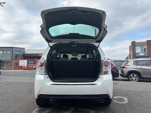 Toyota Verso 2.0 D-4D Excel MPV 5dr Diesel Manual Euro 5 (126 ps) - U232