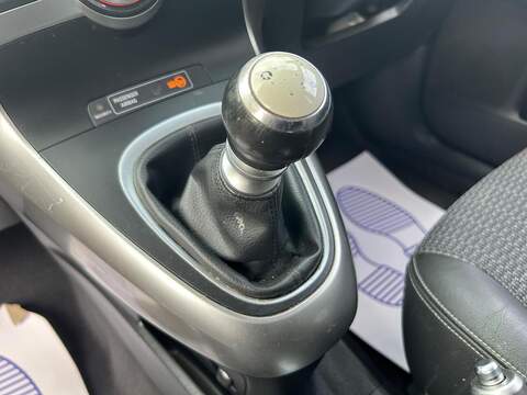 Toyota Verso 2.0 D-4D Excel MPV 5dr Diesel Manual Euro 5 (126 ps) - U232