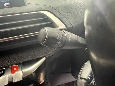 Peugeot 3008 1.5 BlueHDi Allure SUV 5dr Diesel Manual Euro 6 (s/s) (130 ps) - U234