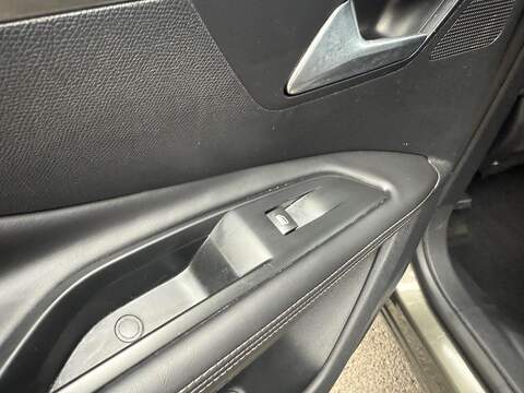 Peugeot 3008 1.5 BlueHDi Allure SUV 5dr Diesel Manual Euro 6 (s/s) (130 ps) - U234