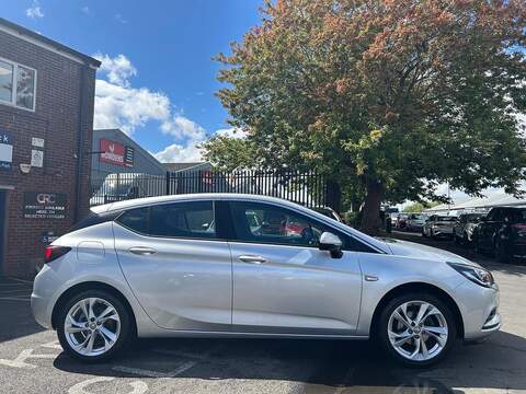 Vauxhall Astra 1.4i Turbo SRi Nav Hatchback 5dr Petrol Manual Euro 6 (s/s) (150 ps) - U247