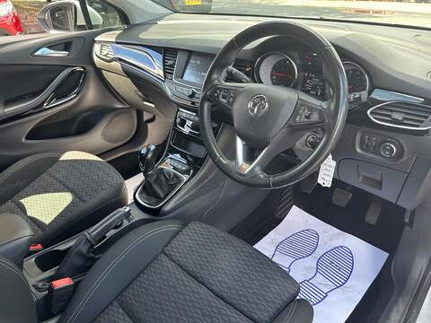 Vauxhall Astra 1.4i Turbo SRi Nav Hatchback 5dr Petrol Manual Euro 6 (s/s) (150 ps) - U247