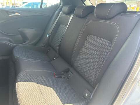 Vauxhall Astra 1.4i Turbo SRi Nav Hatchback 5dr Petrol Manual Euro 6 (s/s) (150 ps) - U247