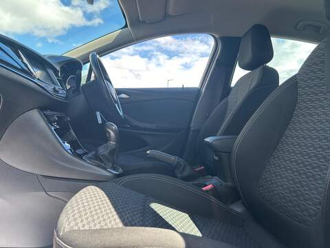 Vauxhall Astra 1.4i Turbo SRi Nav Hatchback 5dr Petrol Manual Euro 6 (s/s) (150 ps) - U247