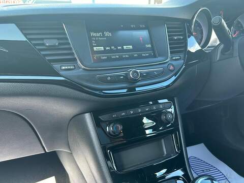 Vauxhall Astra 1.4i Turbo SRi Nav Hatchback 5dr Petrol Manual Euro 6 (s/s) (150 ps) - U247