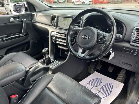 Kia Sportage 2.0 CRDi KX-3 SUV 5dr Diesel Manual AWD Euro 6 (134 bhp) - U250