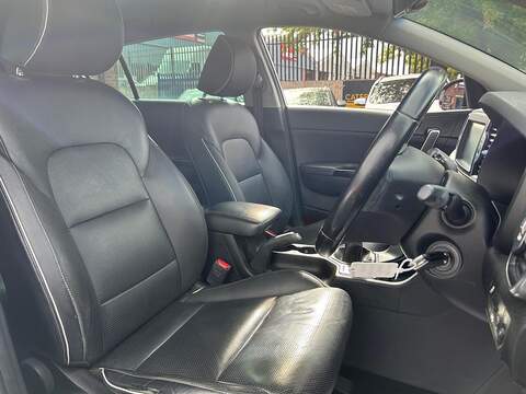 Kia Sportage 2.0 CRDi KX-3 SUV 5dr Diesel Manual AWD Euro 6 (134 bhp) - U250