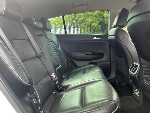 Kia Sportage 2.0 CRDi KX-3 SUV 5dr Diesel Manual AWD Euro 6 (134 bhp) - U250