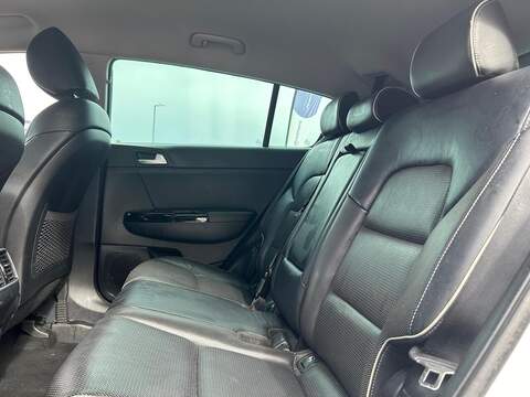 Kia Sportage 2.0 CRDi KX-3 SUV 5dr Diesel Manual AWD Euro 6 (134 bhp) - U250