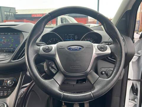 Ford Kuga 2.0 TDCi Titanium SUV 5dr Diesel Manual 2WD Euro 6 (s/s) (150 ps) - U251