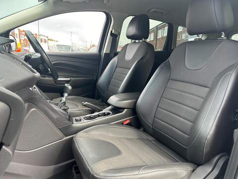 Ford Kuga 2.0 TDCi Titanium SUV 5dr Diesel Manual 2WD Euro 6 (s/s) (150 ps) - U251